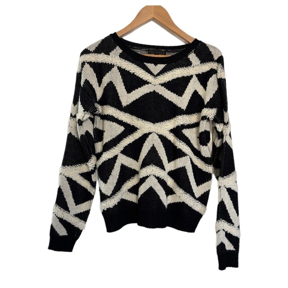 Black and white zigzag geometric pullover sweater Lucca couture - Picture 1 of 3